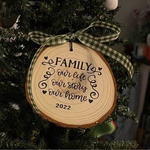 Family wood tree slice ornament